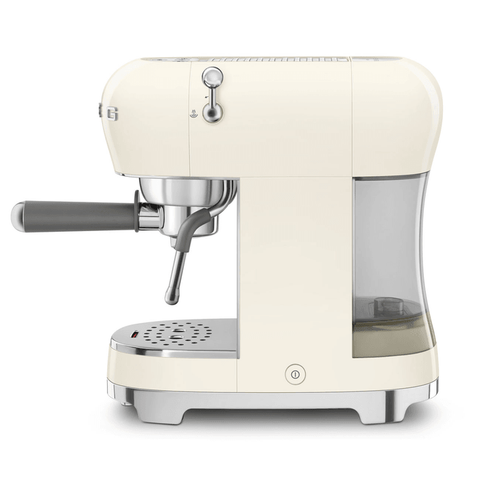 Изображение Рожковая эспрессо кофемашина Smeg ECF02CREU 1