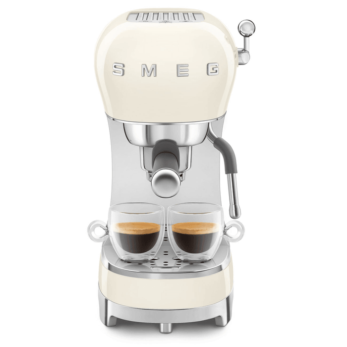 Изображение Рожковая эспрессо кофемашина Smeg ECF02CREU 4