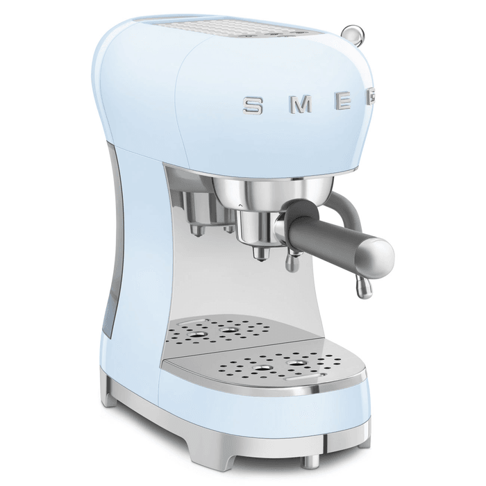Изображение Рожковая эспрессо кофемашина Smeg ECF02PBEU 2