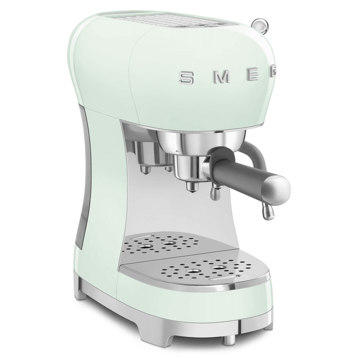 Изображение Рожковая эспрессо кофемашина Smeg ECF02PGEU 2
