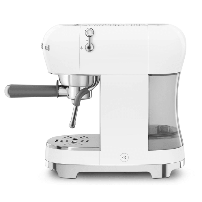 Изображение Рожковая эспрессо кофемашина Smeg ECF02WHEU 1