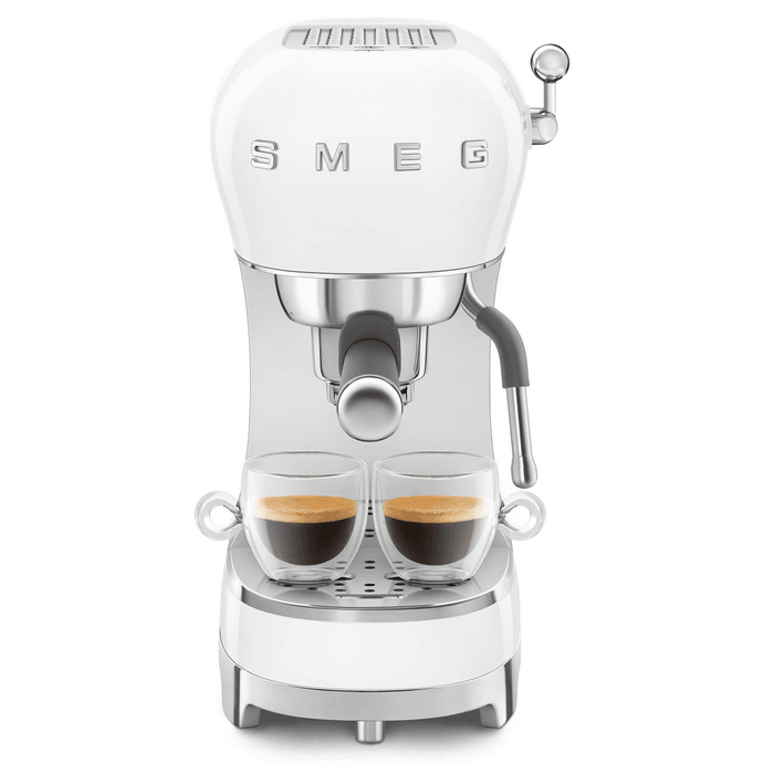 Изображение Рожковая эспрессо кофемашина Smeg ECF02WHEU 4