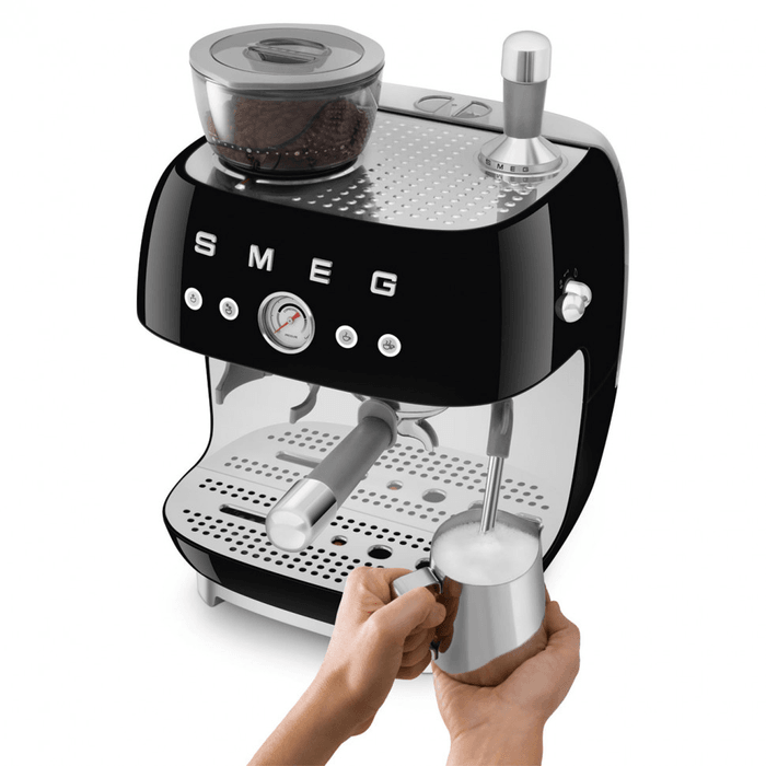 Изображение Рожковая эспрессо кофемашина Smeg EGF03BLEU 6