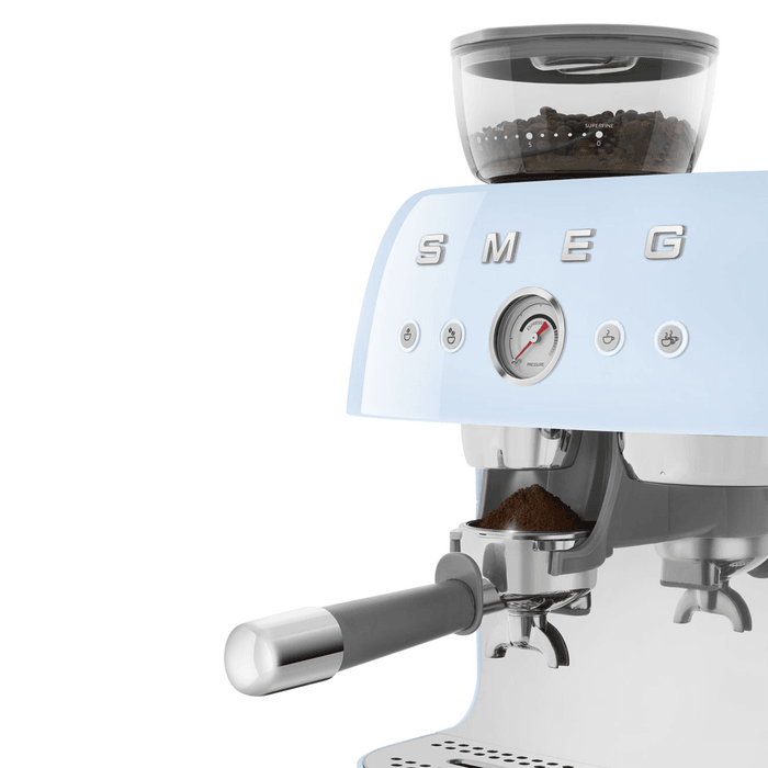 Изображение Рожковая эспрессо кофемашина Smeg EGF03PBEU 5