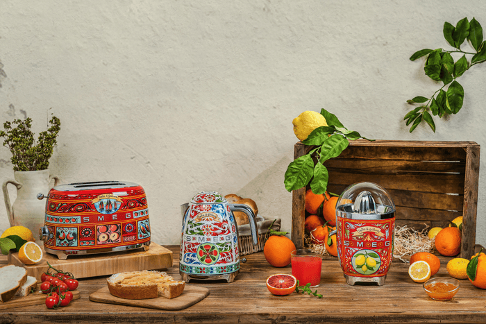 Изображение Электрический чайник Smeg KLF03DGEU 4
